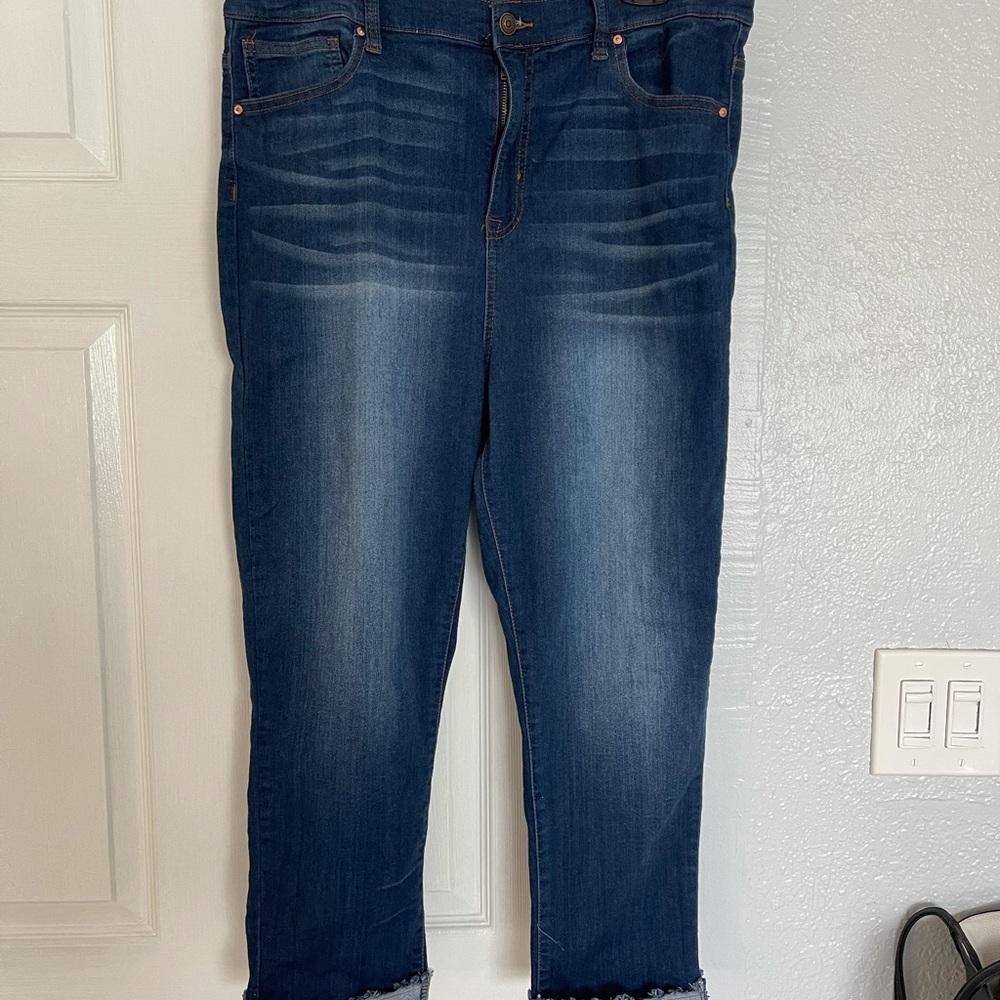 No Boundaries High Rise Blue Stretchy jeans